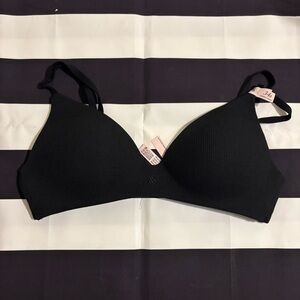 BNWT Victoria's Secret Black Ribbed Lightly Lined Full Coverage T-Shirt Bra 34B